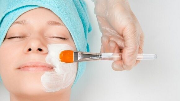 Маска за лице - народен лек за подмладување на кожата дома