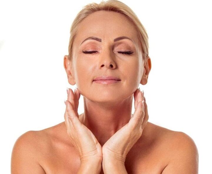 масажа на кожата на лицето за подмладување